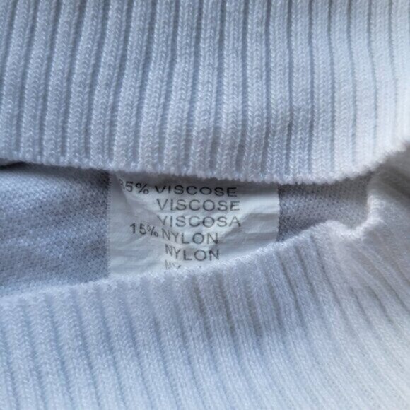 Elissia Italy Metallic Silver Bambi Print Top NWT Sz Medium - Picture 9 of 12